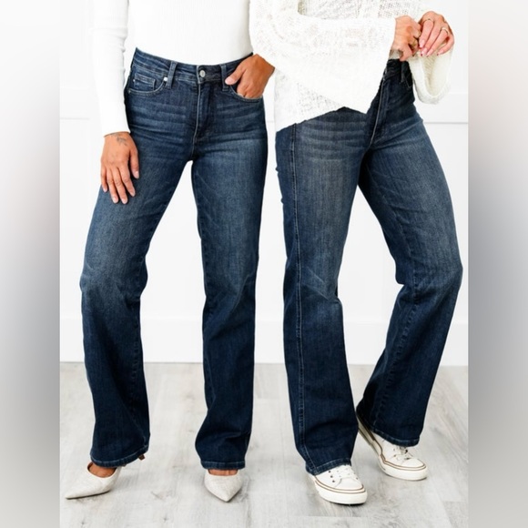 Judy Blue Black Washed Stretchy Straight Leg Jeans